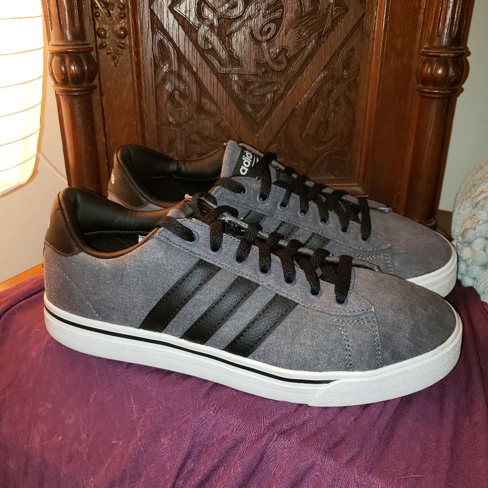 Adidas Men's AW4314 9 Neo Gray like new